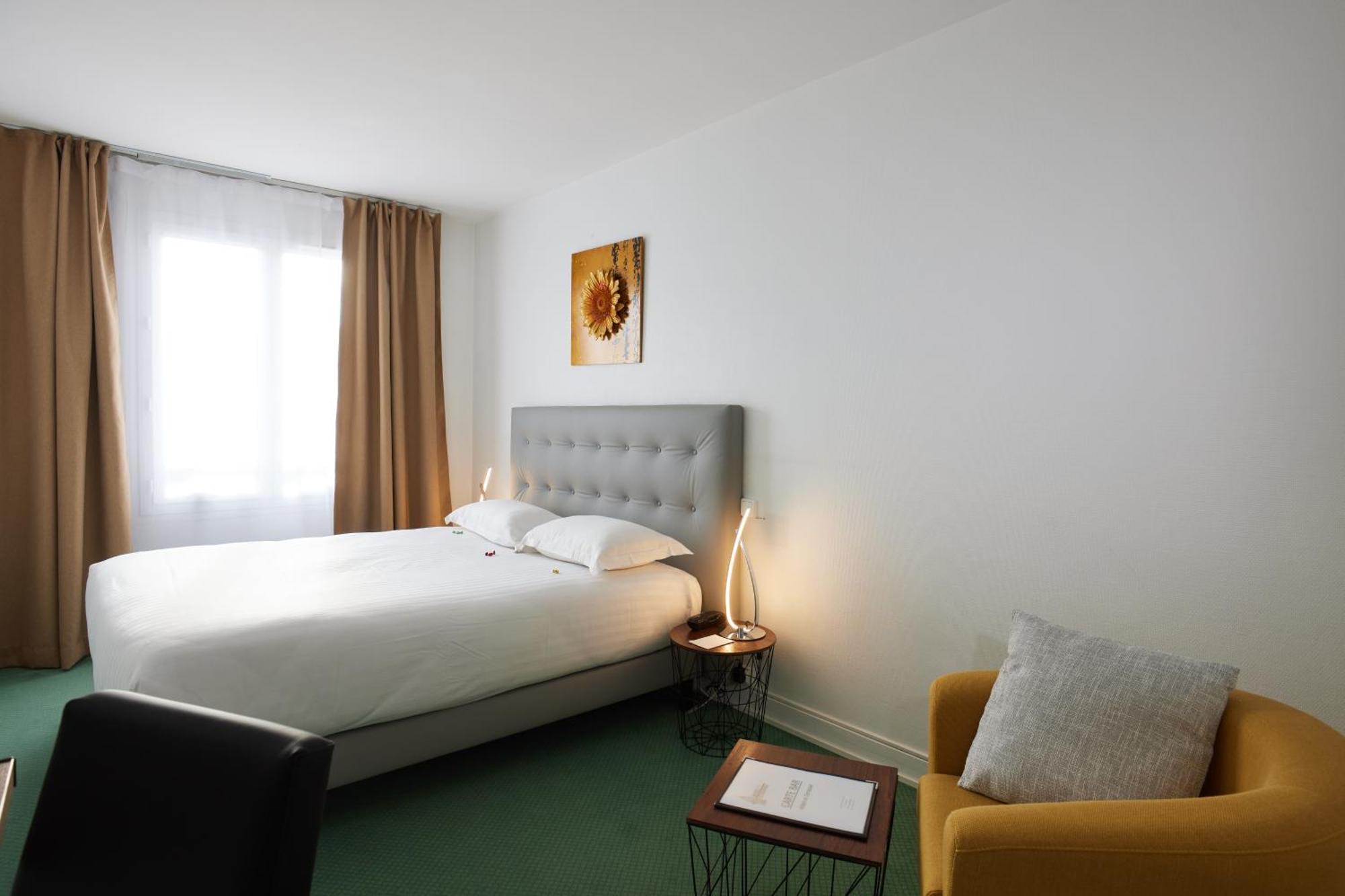 Hotel Le Beffroi Dreux Luaran gambar